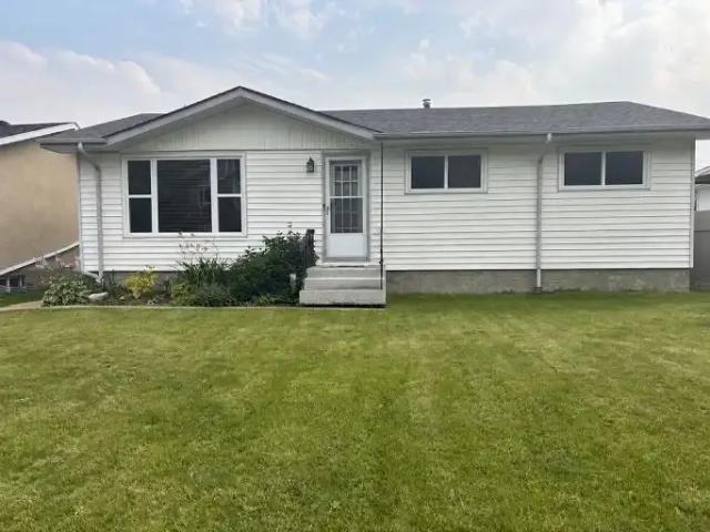 House for rent in Wedgewood, Alberta
