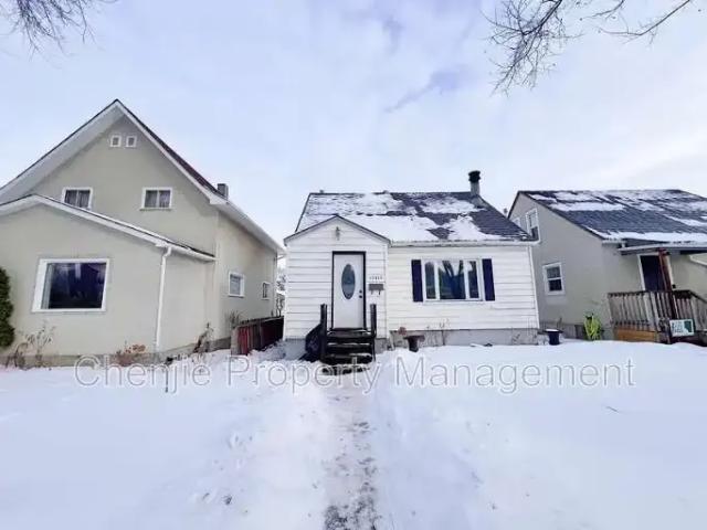 House for rent in Wedgewood, Alberta