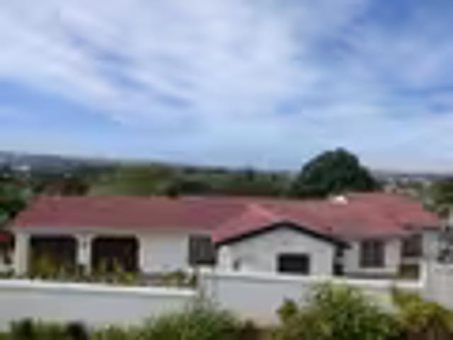 House for sale in Mount Moreland, Kwazulu-natal
