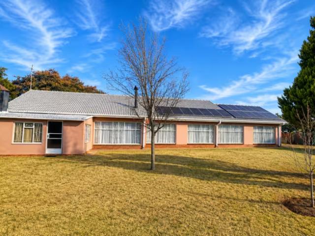 House for sale in Flamwood, Matlosana Local Municipality