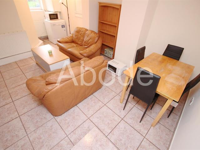 House for rent in Hyde Park, West Yorkshire
