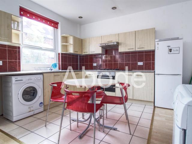 House for rent in Hyde Park, West Yorkshire