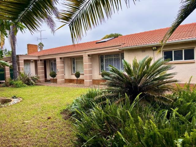 House for rent in Allen Grove, Kempton Park