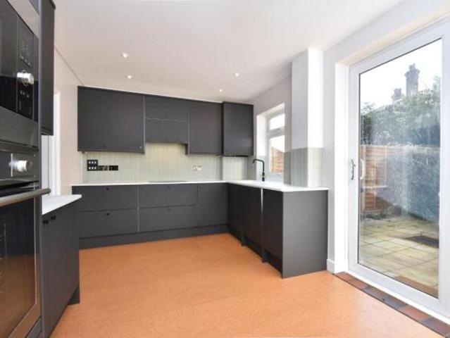 House for rent in Cat Hill
