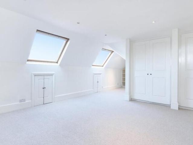 House for rent in Cat Hill