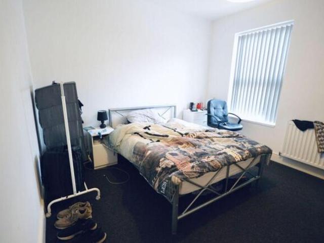 House for rent in Calderstones