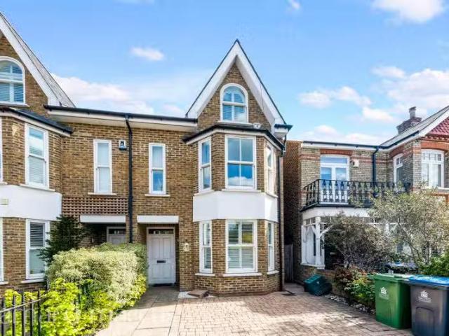 House for rent in Kingston Upon Thames, Greater London