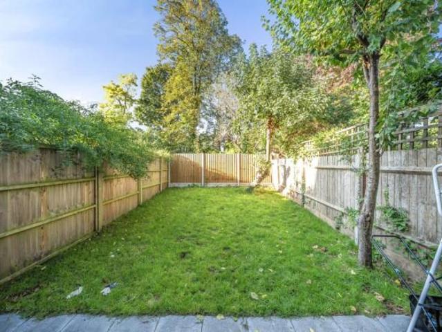 House for rent in Cat Hill, England