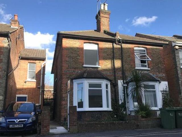 House for rent in Surrey