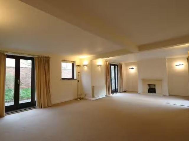 House for rent in Milverton, Green Close
