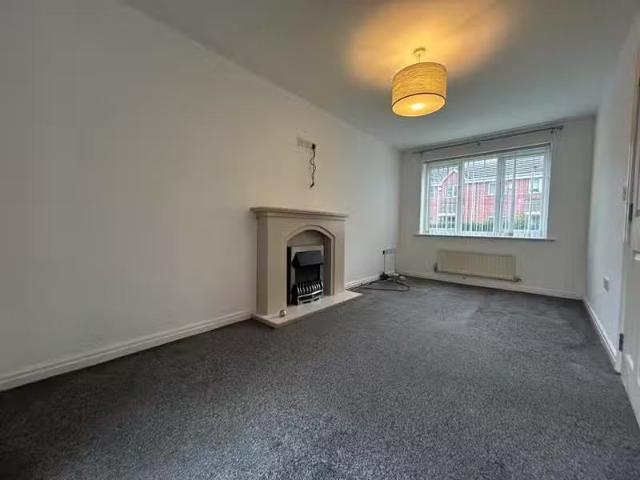 House for rent in Calderstones