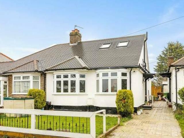 House for rent in Surrey