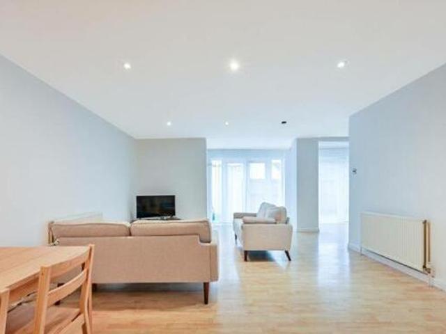House for rent in Lyons, Greater London