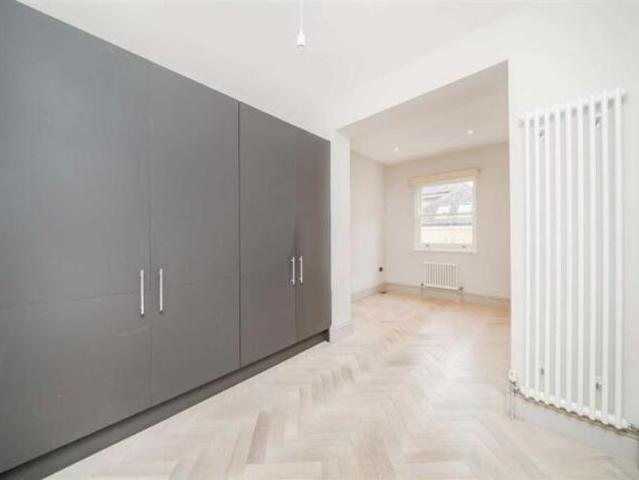 House for rent in London Borough of Richmond upon Thames, Greater London