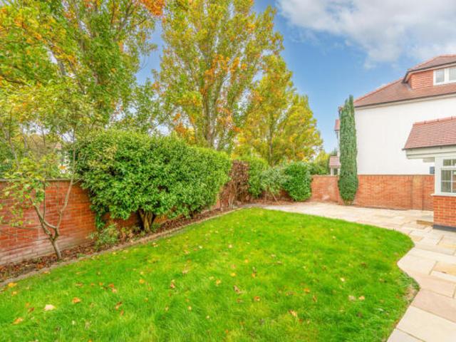 House for rent in Grove Park, Greater London