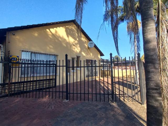 House for rent in Waterkloof, Gauteng