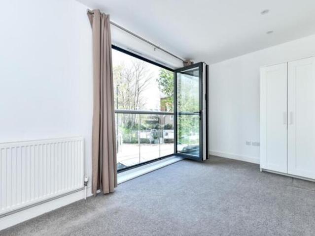 House for rent in Cat Hill