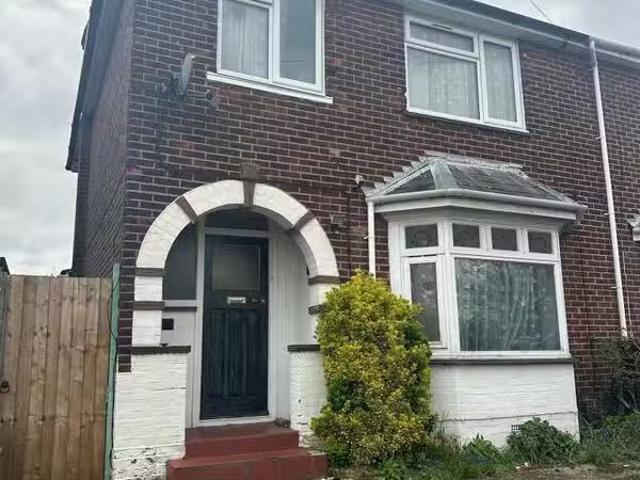 House for rent in Elm Park, Greater London