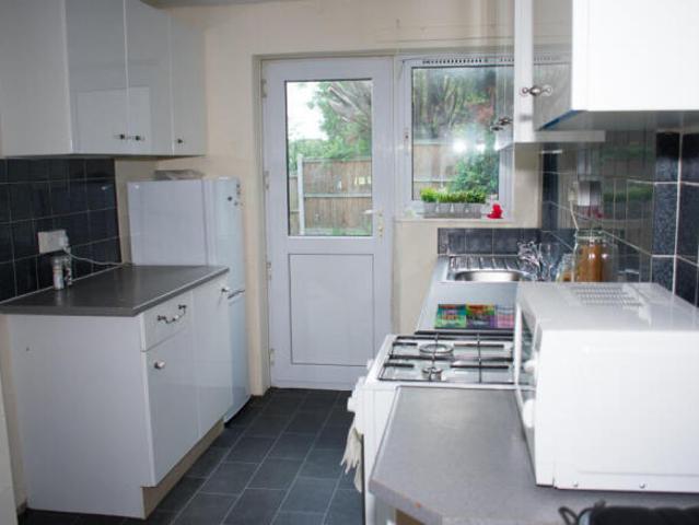 Room for rent in Hales Place, The Bridge
