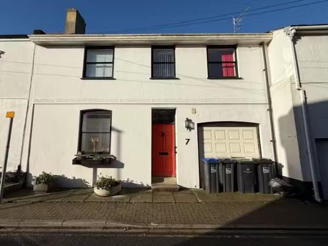 House for rent in Fishersgate, West Sussex