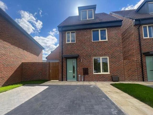 House for rent in Lyons, Greater London