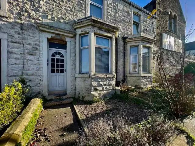 House for rent in Oakenshaw, Backburn