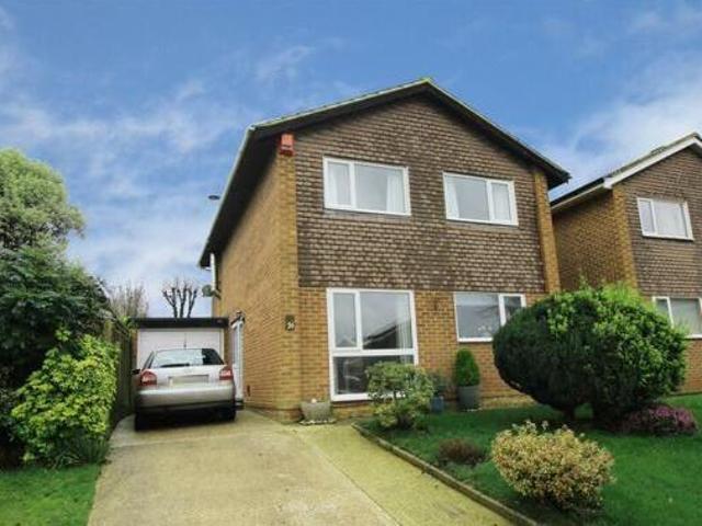 House for rent in Surrey
