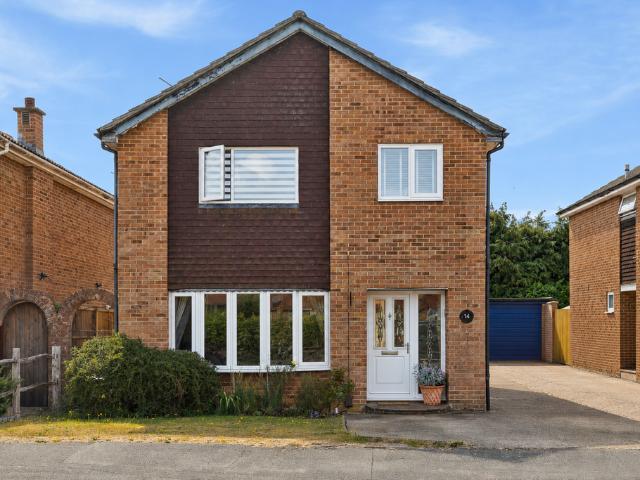 House for sale in Greenfields, Reigate and Banstead