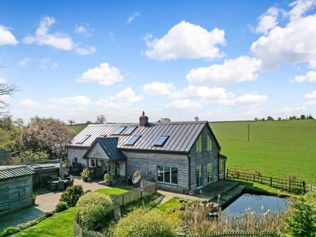 House for sale in Halmore, School House