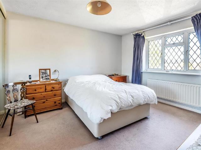 House for sale in Pachesham Park, Surrey