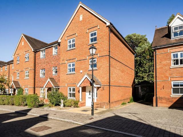 House for sale in Reigate, Reigate and Banstead