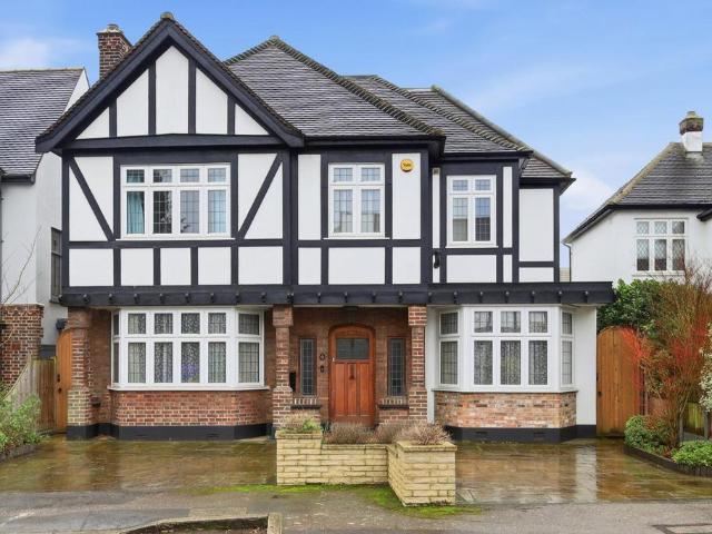 House for sale in Snaresbrook, Greater London
