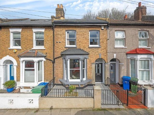 House for sale in Nunhead, Greater London