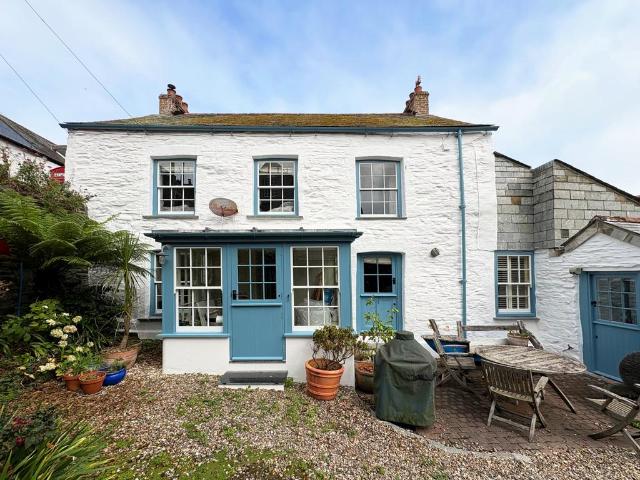 House for sale in Port Gaverne
