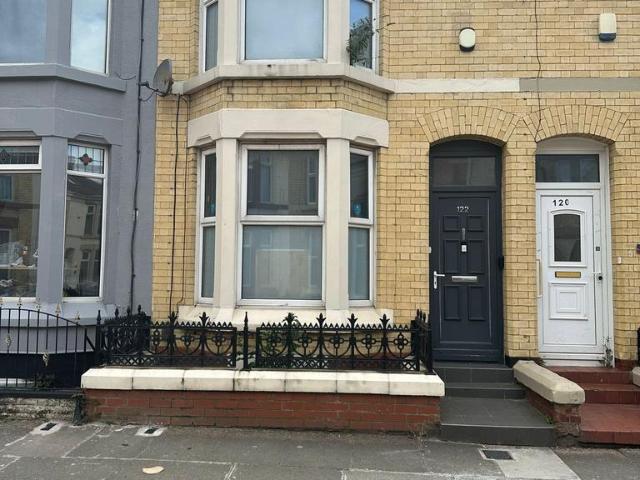 House for sale in Kensington, Calderstones