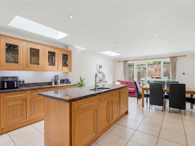 House for sale in Balham, Greater London