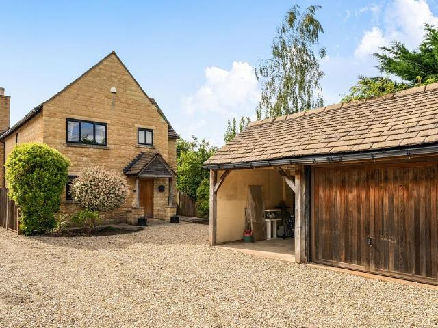 House for sale in Pamington, Gloucestershire