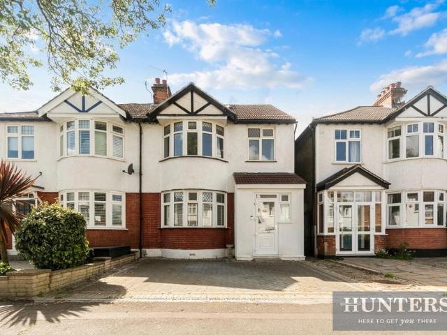 House for sale in Worcester Park, Greater London