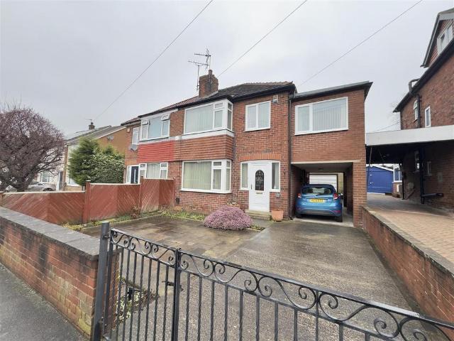 House for sale in Garforth, West Yorkshire