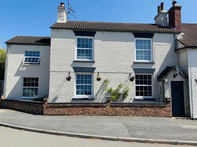House for sale in Barton In Fabis, East Midlands