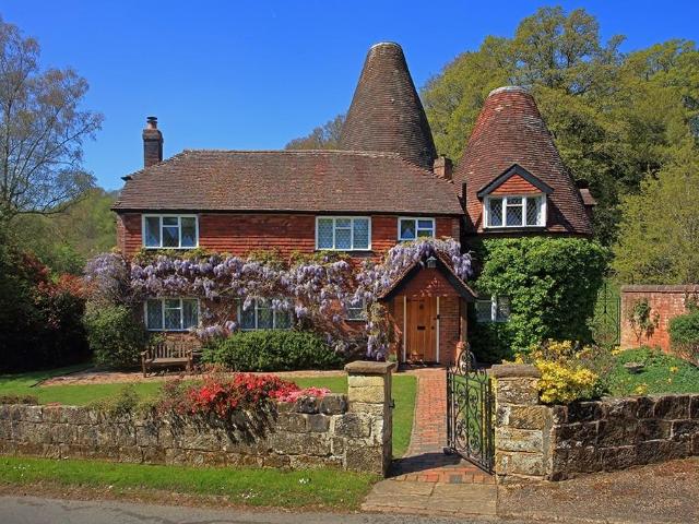 House for sale in Sandown Park, Kent