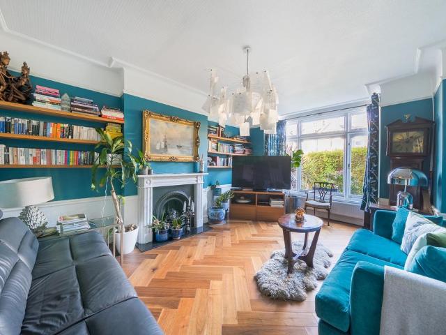 House for sale in Hornsey, Greater London