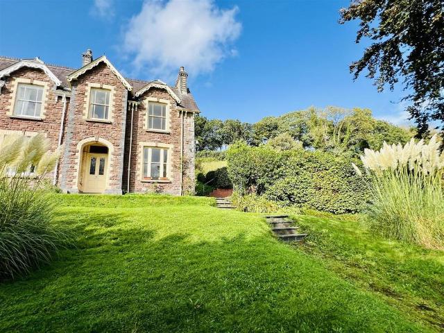 House for sale in Llanwrda