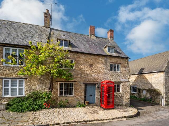 House for sale in Aynho, West Northamptonshire