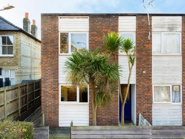 House for sale in Wandsworth, Greater London