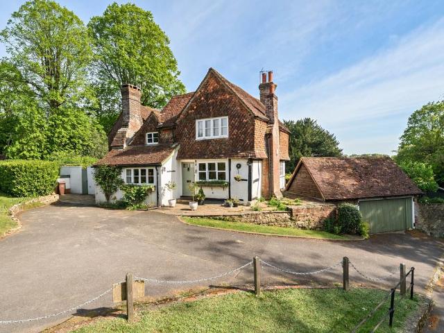 House for sale in Fole, Surrey