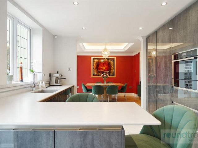 House for sale in Hendon Central, Greater London
