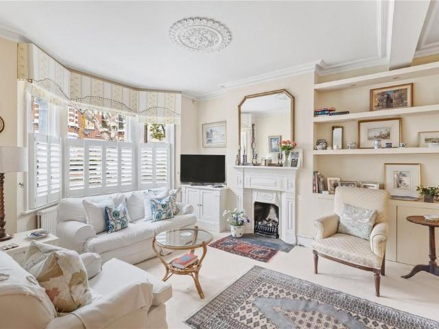 House for sale in Fulham, Sands End