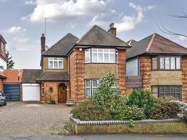 House for sale in Whetstone, Greater London