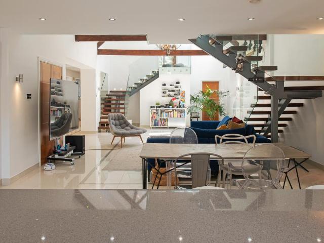 House for sale in Kingston Vale, Greater London